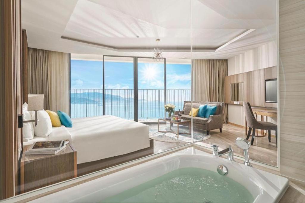 Luxury Seaview Panorama Nha Trang By Luna Buitenkant foto